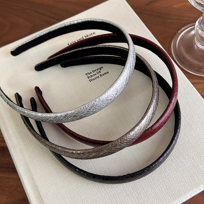 Vintage Red Leather Thin Headb - Leatherwork Rings recension och pris