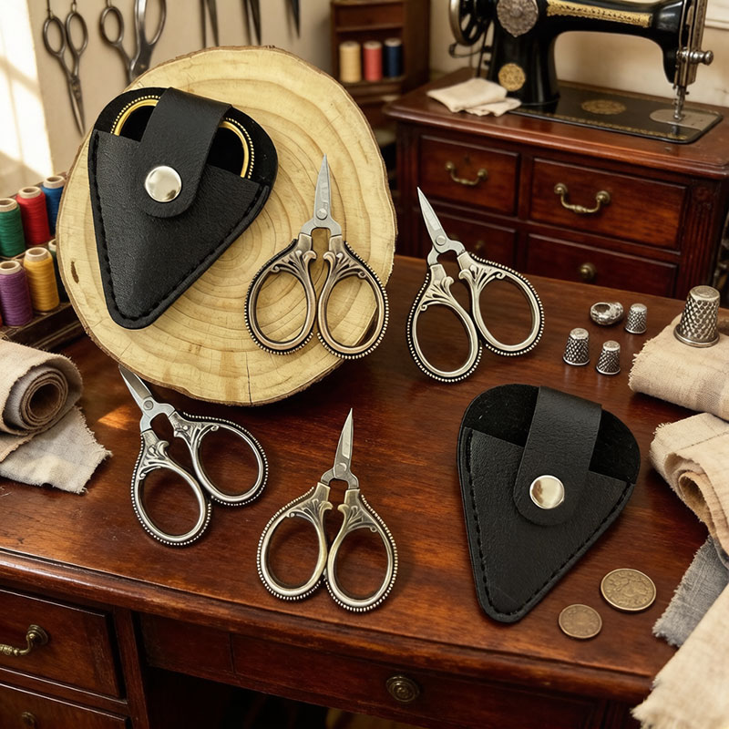 Mini Vintage Scissors with PU  - Leather Work In Art recension och pris