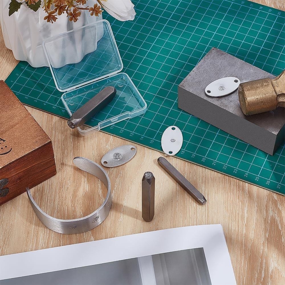 3Pcs Metal Punch Stamp Heart M - Leather Work In Art recension och pris