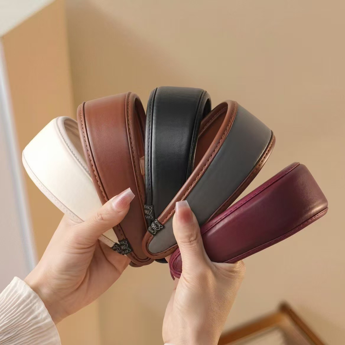 Retro Leather Headband for Wom - Leatherwork Rings recension och pris